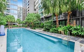 Luxury Stay With City View - Free Parking,Pool,Wifi